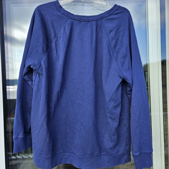 Old Navy heart sweatshirt CL - Picture 2 of 6